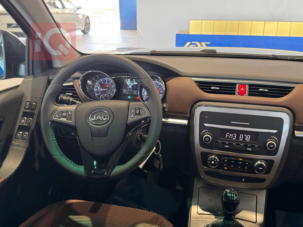 JAC T8
